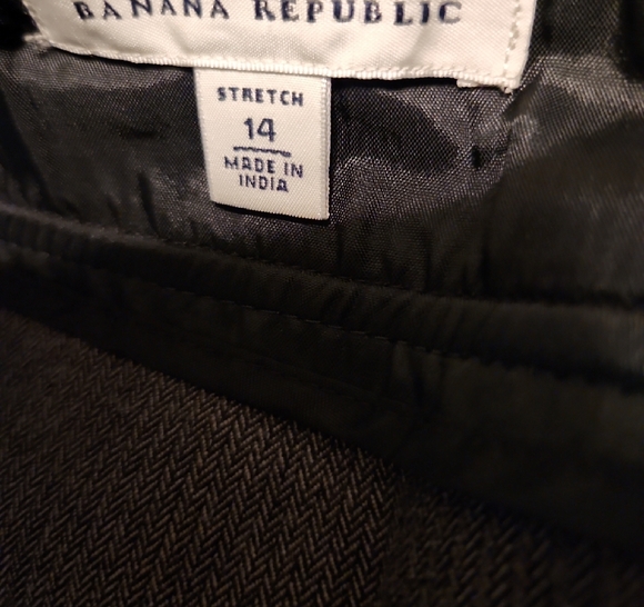 Banana Republic Charcoal Pencil Skirt - Picture 4 of 6